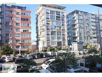 Hatay metro çıkışı İnönü Caddesi nde satılık 2+1 1.kat daire