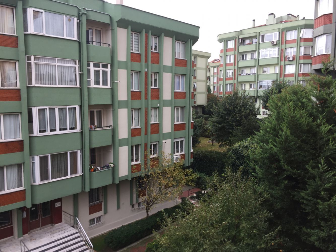 DARÜŞŞAFAKADA TAKAD SİTESİNDE MUTFAK BANYO TEMİZ DAİRE Kiralık Konut