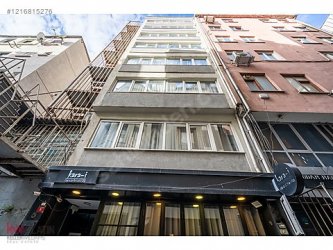 Karaköyde Ticari Kullanıma Uygun 9 Katlı Komple Satılık Bina