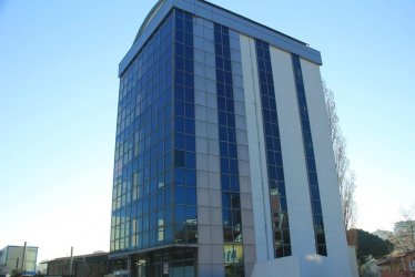 KAVACIK GİRİŞİNDE SATILIK KOMPLE CAM GİYDİRME PLAZA