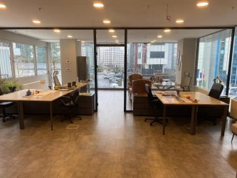 KAVACIK GİRİŞİNDE KİRALIK 220 M2 ŞIK PLAZA KATI