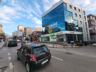 Kavacık Merkezde Kiralık Ofis Katı