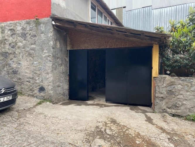 KAVACIK R.BAHÇEDE KİRALIK 40M2 DEPO + 80 M2 BAHÇE ALANI