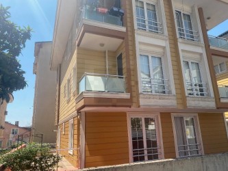 KAVACIK DÖRTYOLDA SATILIK 3 TERASLI 2+2 BAHÇE DUBLEKSİ