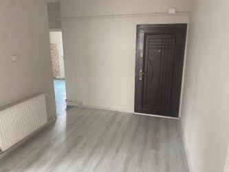 İNCİRKÖY DERYA SOKAKTA KİRALIK AİLEYE UYGUN 3+1 DAİRE