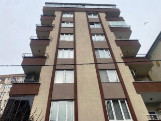 KAVACIK KAPTANLARDA 2005 YAPIMI 145 M2 3+1 ARA KAT DAİRE