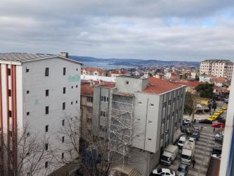 Kavacık Merkezde Manzaralı Ofis Katı