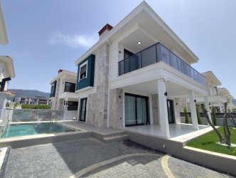 KUŞADASI DAVUTLARDA SATILIK SIFIR 3+1 DUBLEKS VİLLA