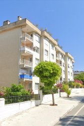 KUŞADASI KADINLAR DENİZİNDE SATILIK 2+1 DAİRE