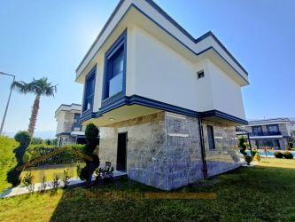 KUŞADASI DAVUTLAR SAHİL BÖLGESİ ÖZEL HAVUZLU SATILIK 4+1 DUBLEKS VİLLA