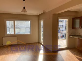 GÜRMES EMLAKTAN KUŞADASI DEĞİRMENDERE` DE SATILIK 2+1 DAİRE 