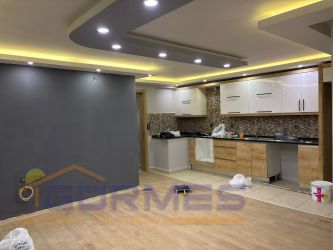 GÜRMES EMLAKTAN KUŞADASI İKİÇEŞMELİK`TE SATILIK YENİ 3+1 DAİRE