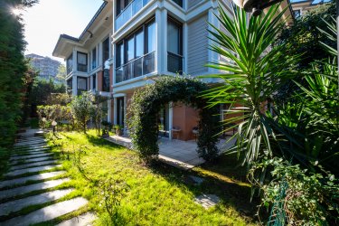 BOSFORCE`DAN BEYLERBEYİ KONAKLARINDA BAHÇE DUBLEKSİ