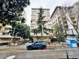 KADIKÖY GÖZTEPEDE BALKONLU 3+1 SATILIK DAİRE TROYKADAN
