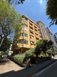 KADIKÖY GÖZTEPEDE YEŞİLBAHAR SOKAK 3+1 SATILIK DAİRE TROYKADAN