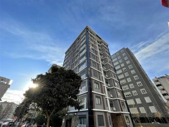 KADIKÖY ERENKÖY MİNİBÜS CADDESİNE YAKIN 2+1 SATILIK TROYKADAN