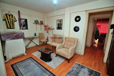 KADIKÖY OSMANAĞA MAHALLESİNDEDE 2+1 SATILIK DAİRE TROYKADAN