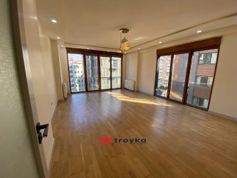 KADIKÖY CADDEBOSTAN SAHİL 3+1 SATILIK DAİRE TROYKADAN