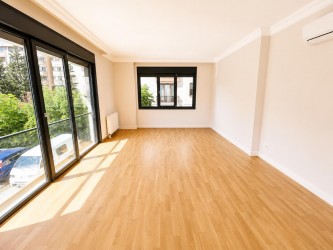 KADIKÖY ERENKÖY MERKEZİ KONUMDA GENİŞ 3+1 BALKONLU SATILIK DAİRE TROYKADAN