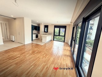 KADIKÖY SUADİYE AYŞEÇAVUŞDA 2+1 KİRALIK DAİRE TROYKADAN