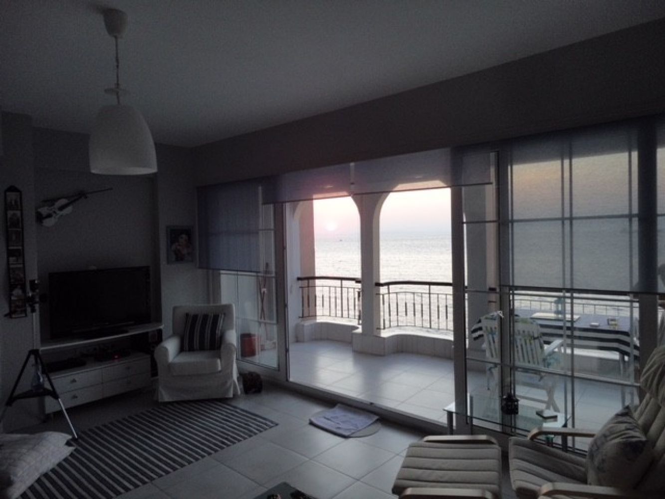 İZMİR DİKİLİ MASRAFSIZ DENİZE SIFIR BALKONLU SATILIK DAİRE Satılık