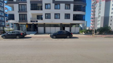 YENİMAHALLE`DE 500 m2 KULLANIM ALANLI, KURUMSAL KİRACILI DÜKKAN