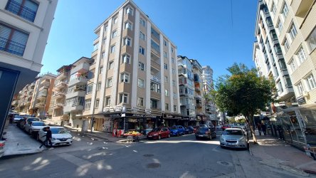 İSTİKLAL CADDESİNE CEPHE, ADLİYE YAKINI KİRALIK 4+1 KÖŞE DAİRE