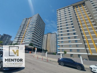 TAM DONANIMLI SİTE İÇİNDE, KAPANMAZ DENİZ MANZARALI SATILIK 4+1 DAİRE