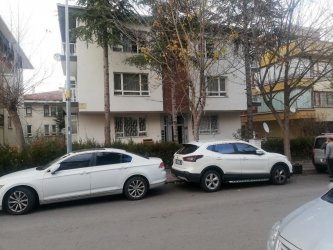 Balgat Ziya Bey Caddesi Paralelinde, Mobilyalı, Geniş  2+1