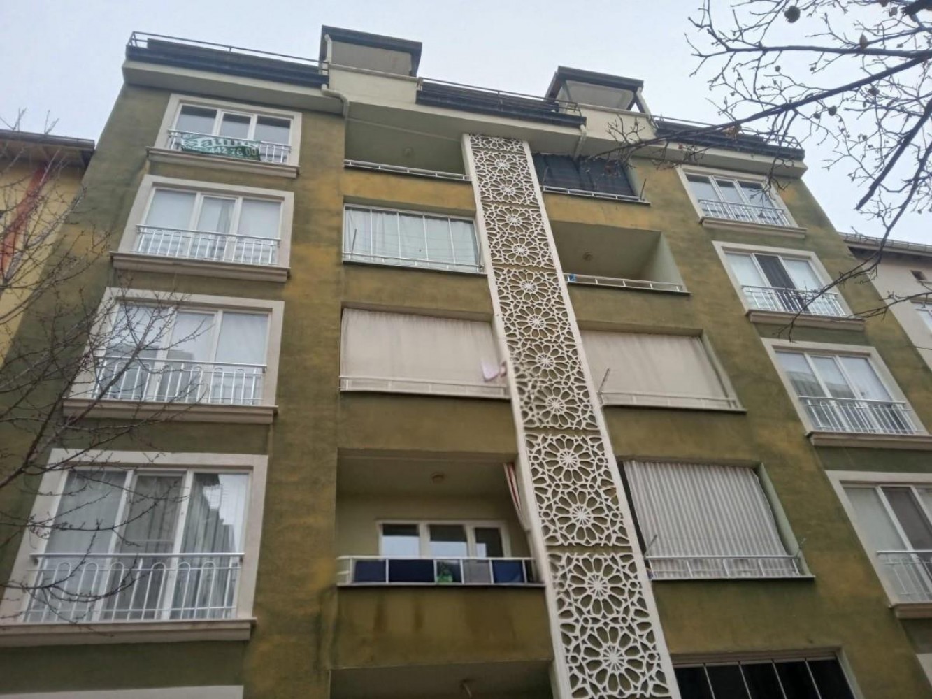 Afyon Sandıklıda,  Genç Bina, Çift Mutfak 3+1 Dubleks