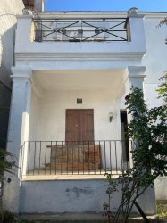 Urla Sanat Sokağı Üstü Taş Rum Evi